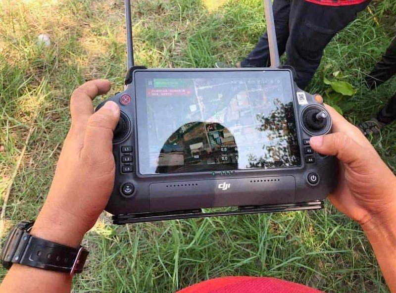 Nový profesionální ovladač na drony DJI RC Plus