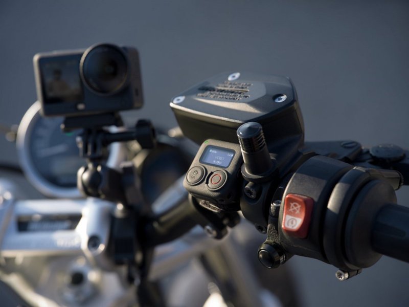 38029-dji-osmo-action-6-motorcycle
