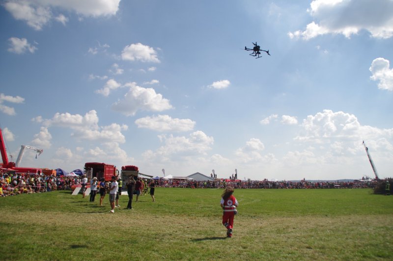 Při simulovaném zásahu českým a německým hasičům pomáhaly naše dva drony – DJI Matrice 300 RTK s kamerou Zenmuse H20T (na snímku) a DJI Matrice 30T.