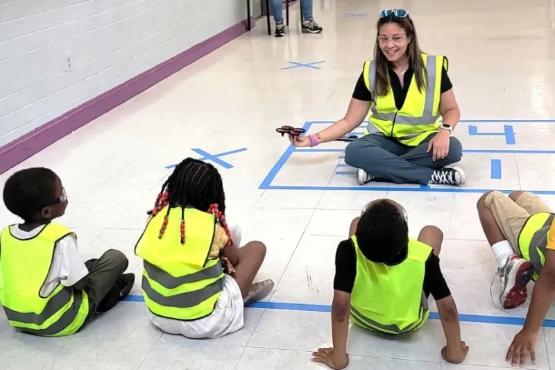 women-and-drones-1-855x570_do