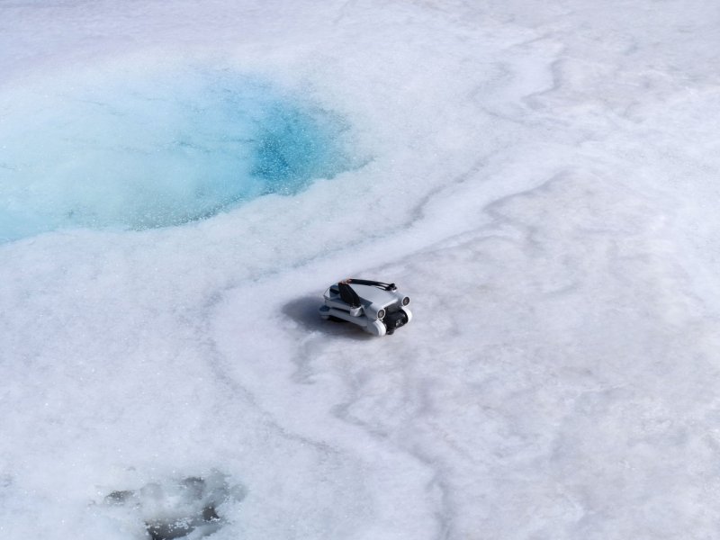 DJI Mini 3 Pro na pláži (2)