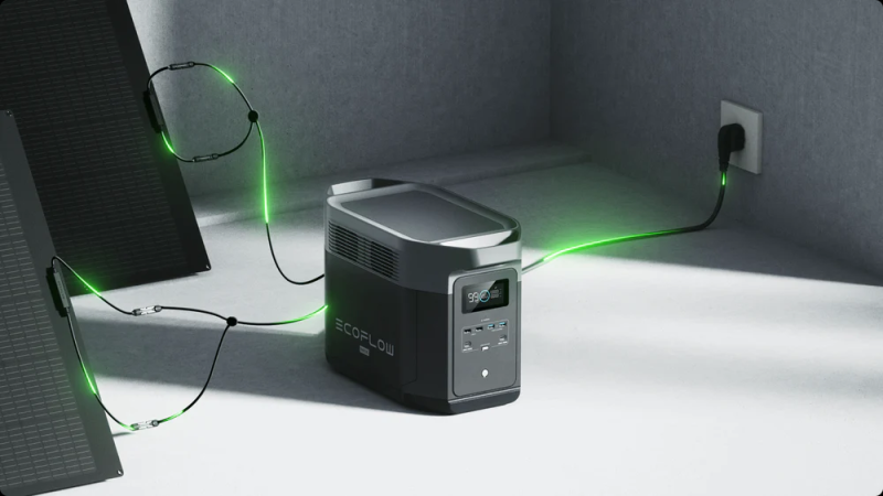 Kombinace nabíjení ze solárních panelů a ze sítě EcoFlow DELTA 2 Max