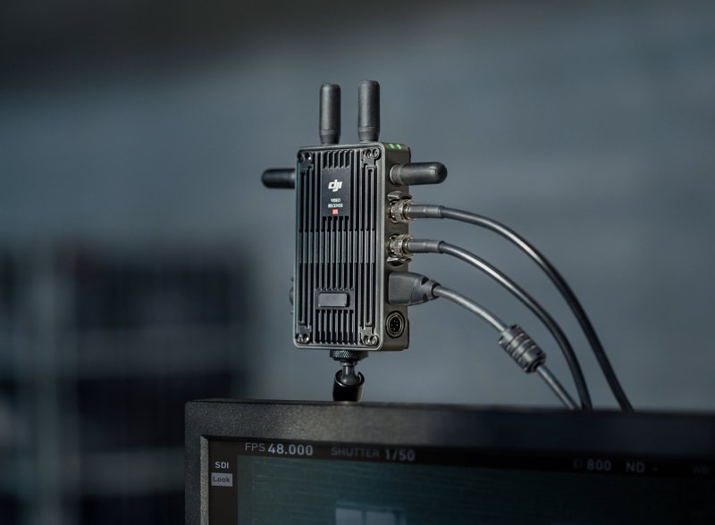 Dual-link SDI + HDMI v jednom okamžiku s DJI Transmission