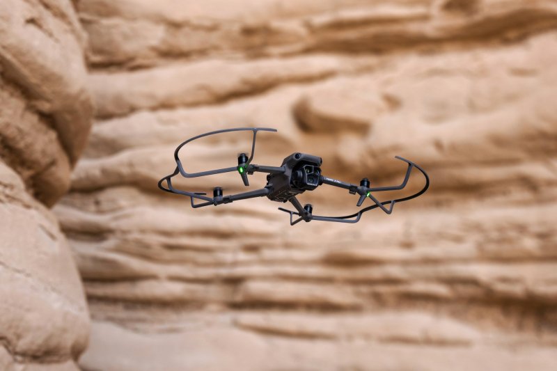 Mavic 3 Pro s ochrannými oblouky