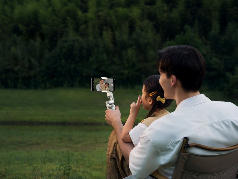 Gimbal na mobil DJI Osmo Mobile 6 Platinum Gray