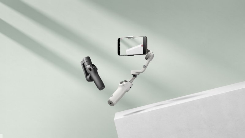 Ruční stabilizátor na mobil DJI Osmo Mobile 6 Platinum Gray s Active track 6.0
