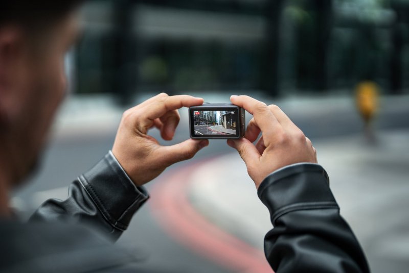 DJI Osmo Action 5 Pro ve městě