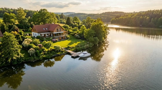 misto-dum-u-vody-molo