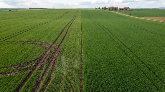 001_aerial-view-of-a-czech-agricultural