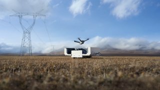 Pilot dronu – specialista na automatizované systémy (delivery, monitoring, fotogrammetrii)
