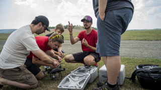 Pilot dronu – specialista na realitní byznys (z dronu, kamera, střih)