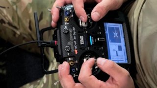 Pilot dronu – specialista na FPV drony (stavba, servis, manévrování a video)