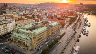 Pilot dronu – specialista na realitní byznys (z dronu, kamera, střih)