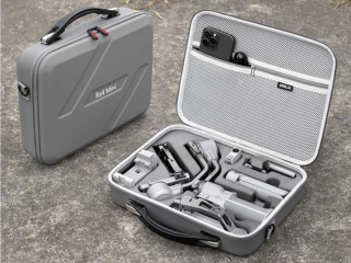 Šedé pouzdro na stabilizátor DJI RS 4 Mini s popruhem přes rameno