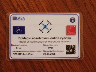 Laminovaný řidičák na dron