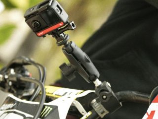 Sada pro připevnění kamery Insta360 na motorku