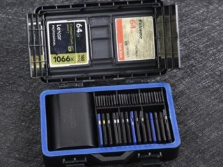 Voděodolný kufřík na paměťové karty