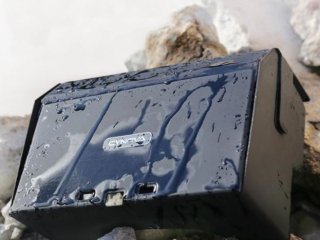 Cynova sluneční clona na telefon k ovladači