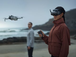 Ovladač DJI RC Motion 3 k závodnímu dronu