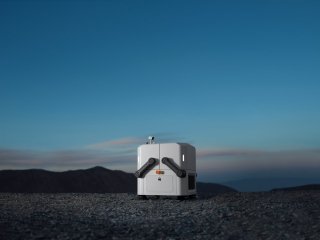 DJI Dock s DJI Matrice 30T v Dock verzi