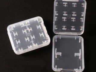 Transparentní pouzdro na paměťové karty