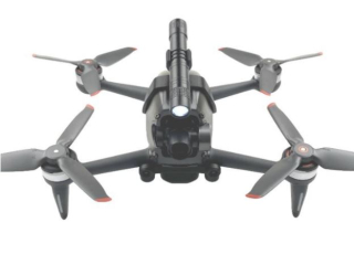 LED světlo na DJI FPV závodní dron