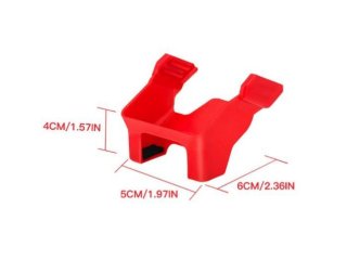 Červená pojistka baterie na DJI FPV závodní dron