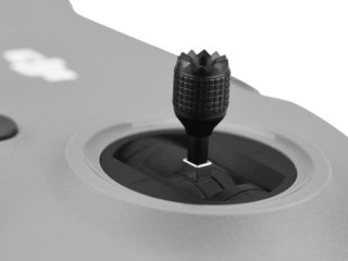 CNC ovládací kniply na ovladač DJI FPV závodního dronu