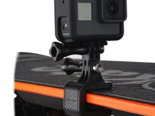 Držák akční kamery na skateboard
