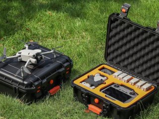 Voděodolný kufr s popruhem přes rameno na dron DJI Mini 4 Pro