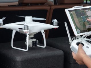 DJI Phantom 4 Multispectral + D-RTK 2 High Precision GNSS Mobile Station Combo