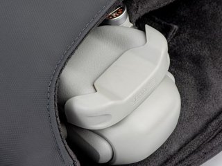 Šedý kryt kamery a předních senzorů na dron DJI Mini 4 Pro