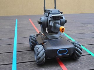 Barevná lepící páska k vytvoření tratě pro DJI RoboMaster S1