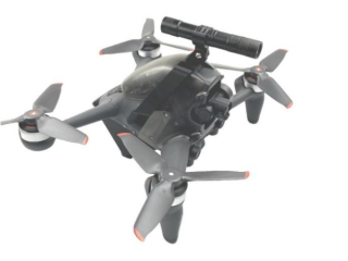 LED světlo na DJI FPV závodní dron