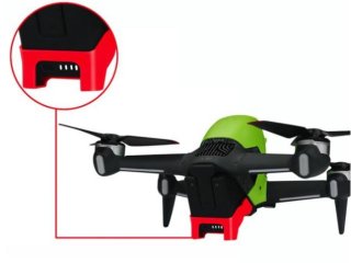 Červená pojistka baterie na DJI FPV závodní dron