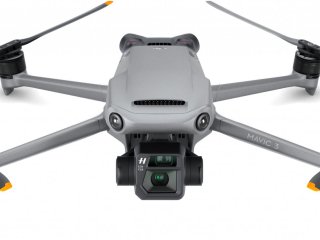 DJI Mavic 3 Fly More Combo