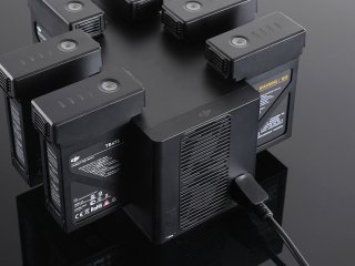 DJI nabíjecí stanice pro 6 akumulátorů - hlavní