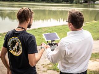 Pilot dronu – specialista na realitní byznys (z dronu, kamera, střih)