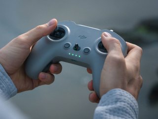 Dálkový ovladač DJI FPV Remote Controller 3 k závodnímu dronu