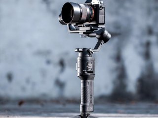 Mini tripod pro kameru