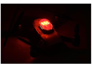 Přídavné blikající LED světlo na drony