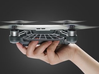 DJI Spark ochranný rám rukou