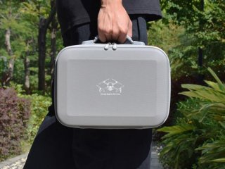 Světle šedé pouzdro na dron DJI Mini 4 Pro