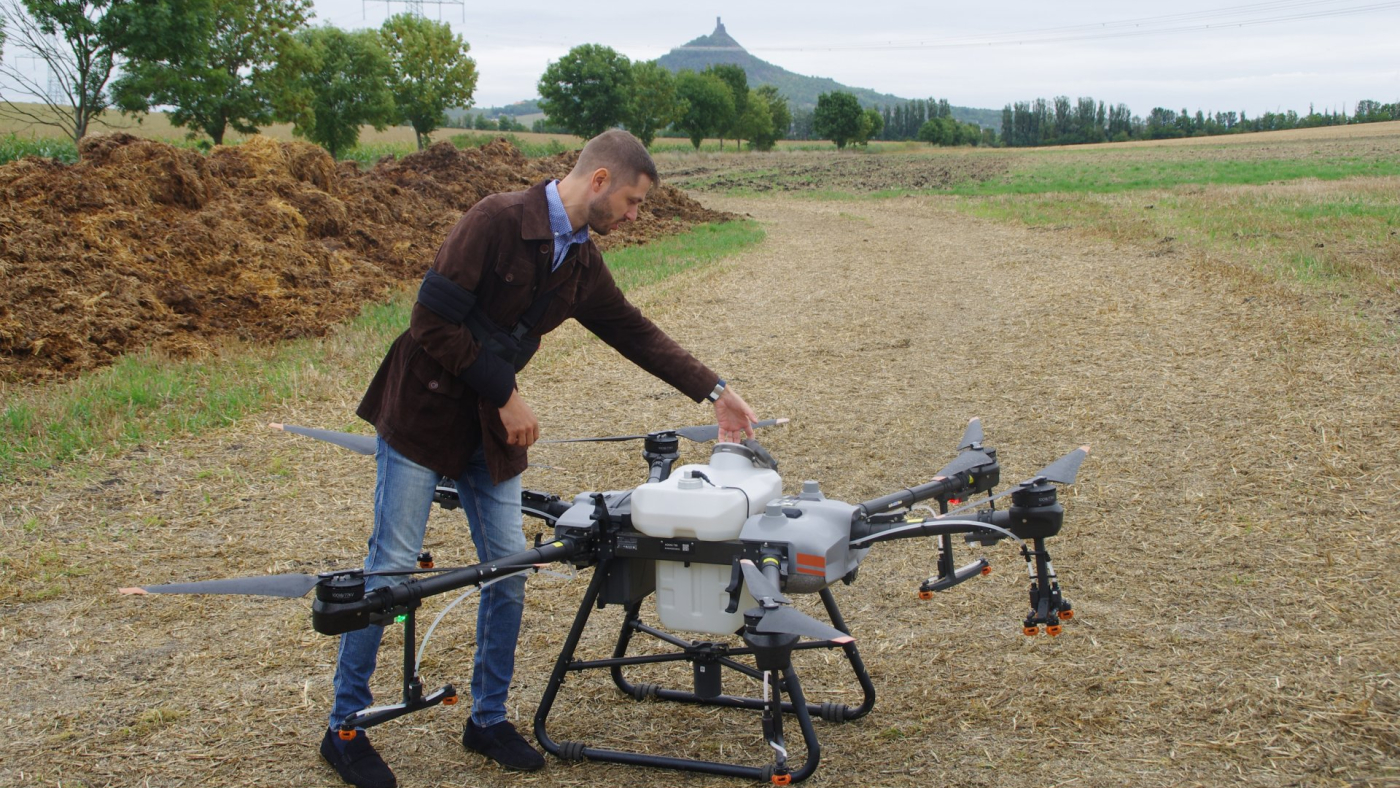 Pilot dronu – specialista na precizní zemědělství