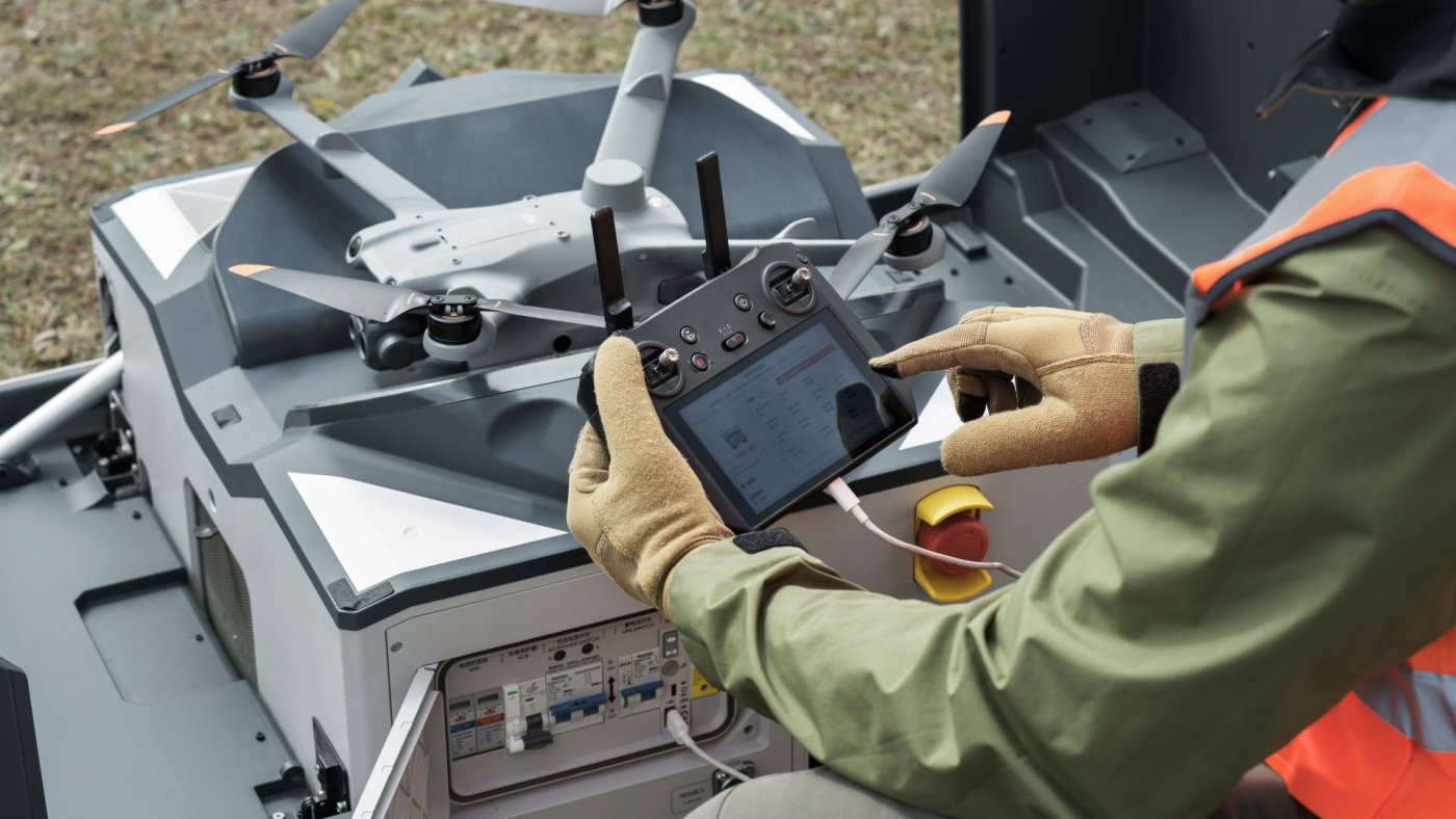 Pilot dronu – specialista na automatizované systémy (delivery, monitoring, fotogrammetrii)