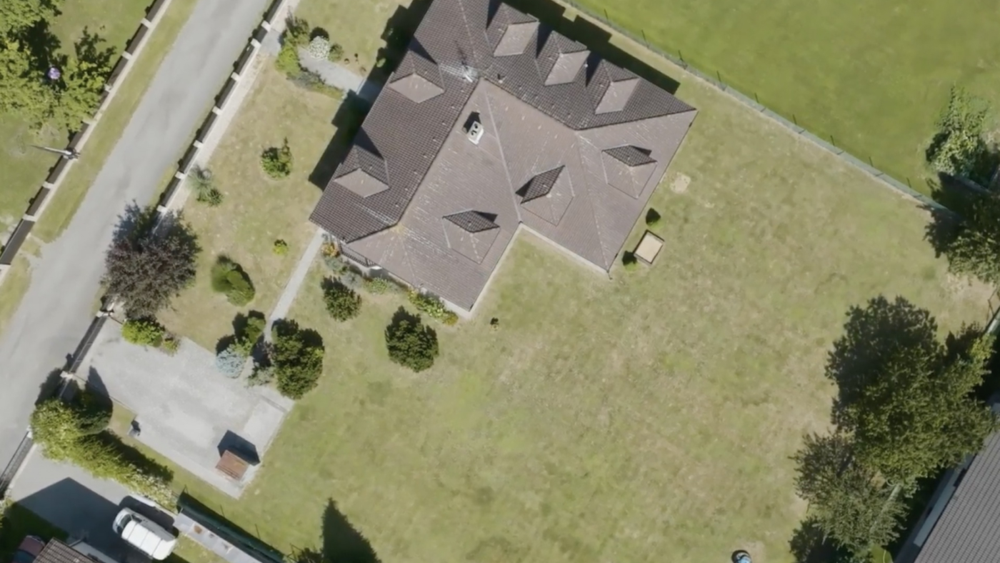 Pilot dronu – specialista na realitní byznys (z dronu, kamera, střih)