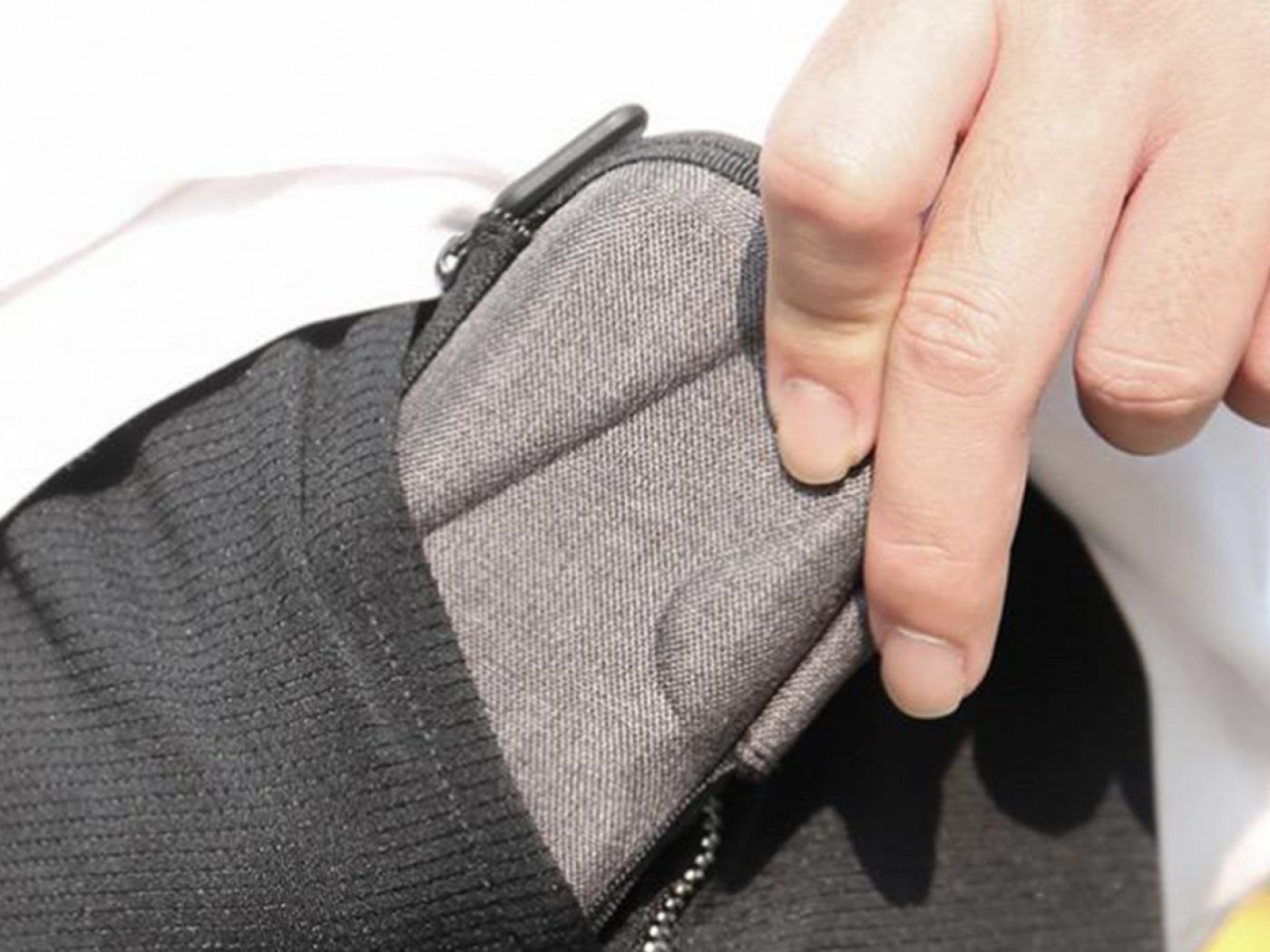 Šedé mini pouzdro na kameru Insta360 X4