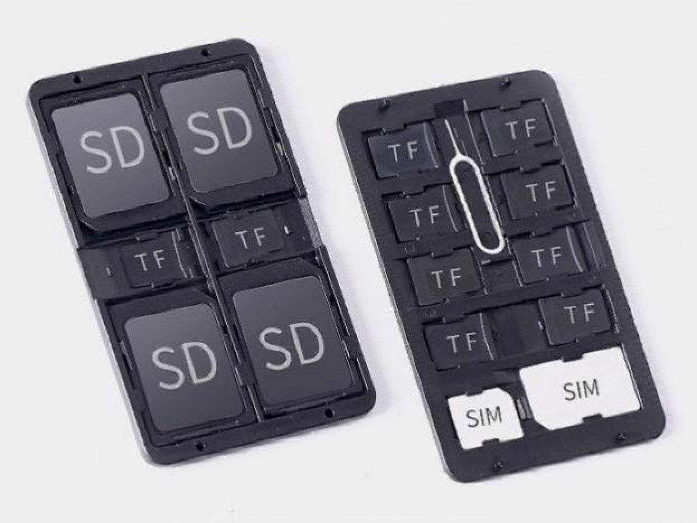 Pouzdro na uložení paměťových karet