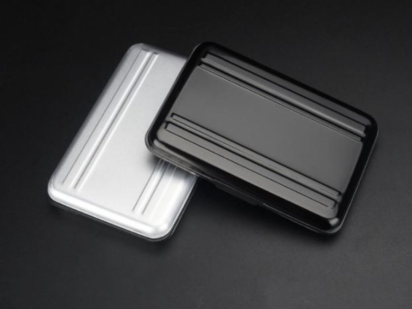 Černé mini pouzdro na paměťové karty