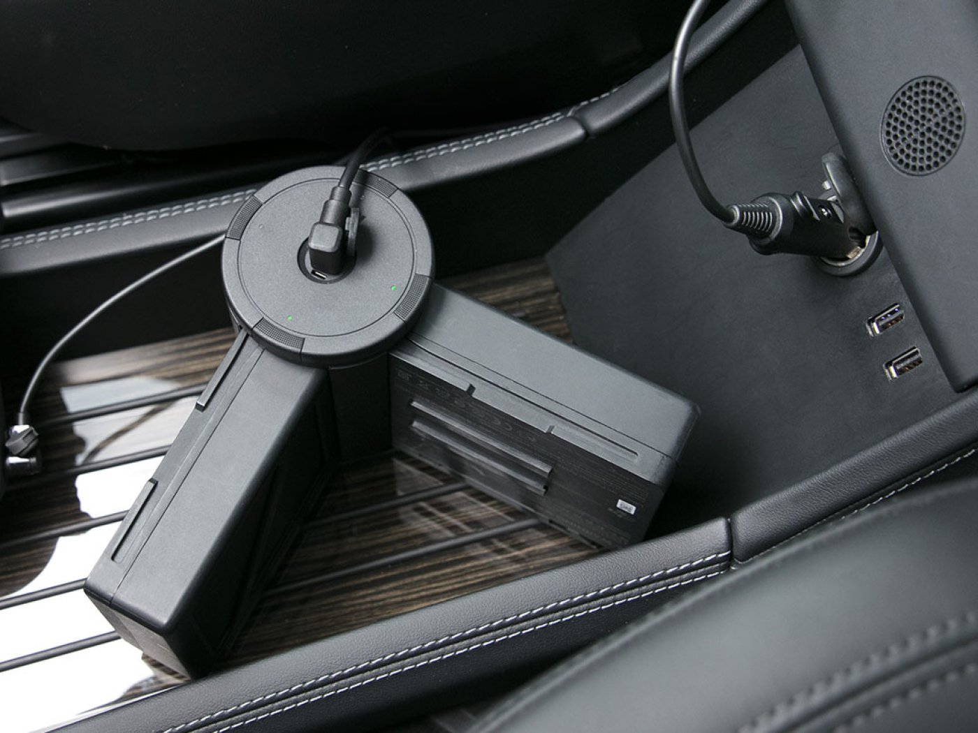 DJI Inspire 2 / Ronin 2 nabíječ s autoredukcí